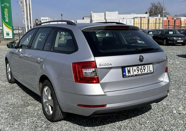 Skoda Octavia cena 54900 przebieg: 124700, rok produkcji 2018 z Wojkowice małe 232